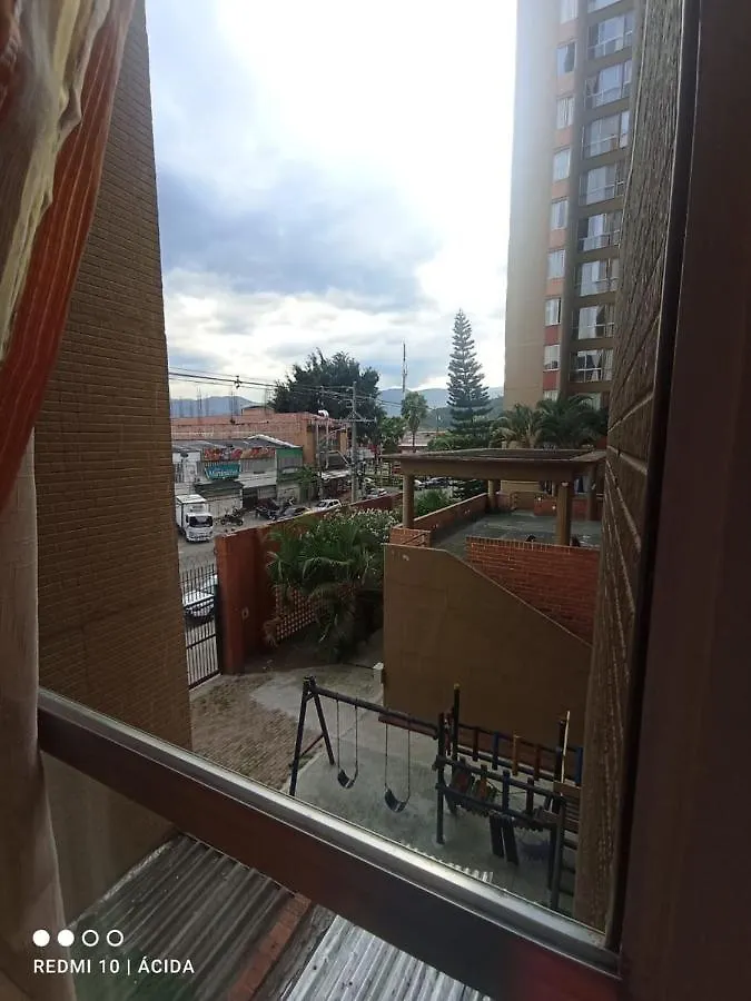 Habitacion Doble En Apartamento En Zona Udea 메딜린 0*,  콜롬비아